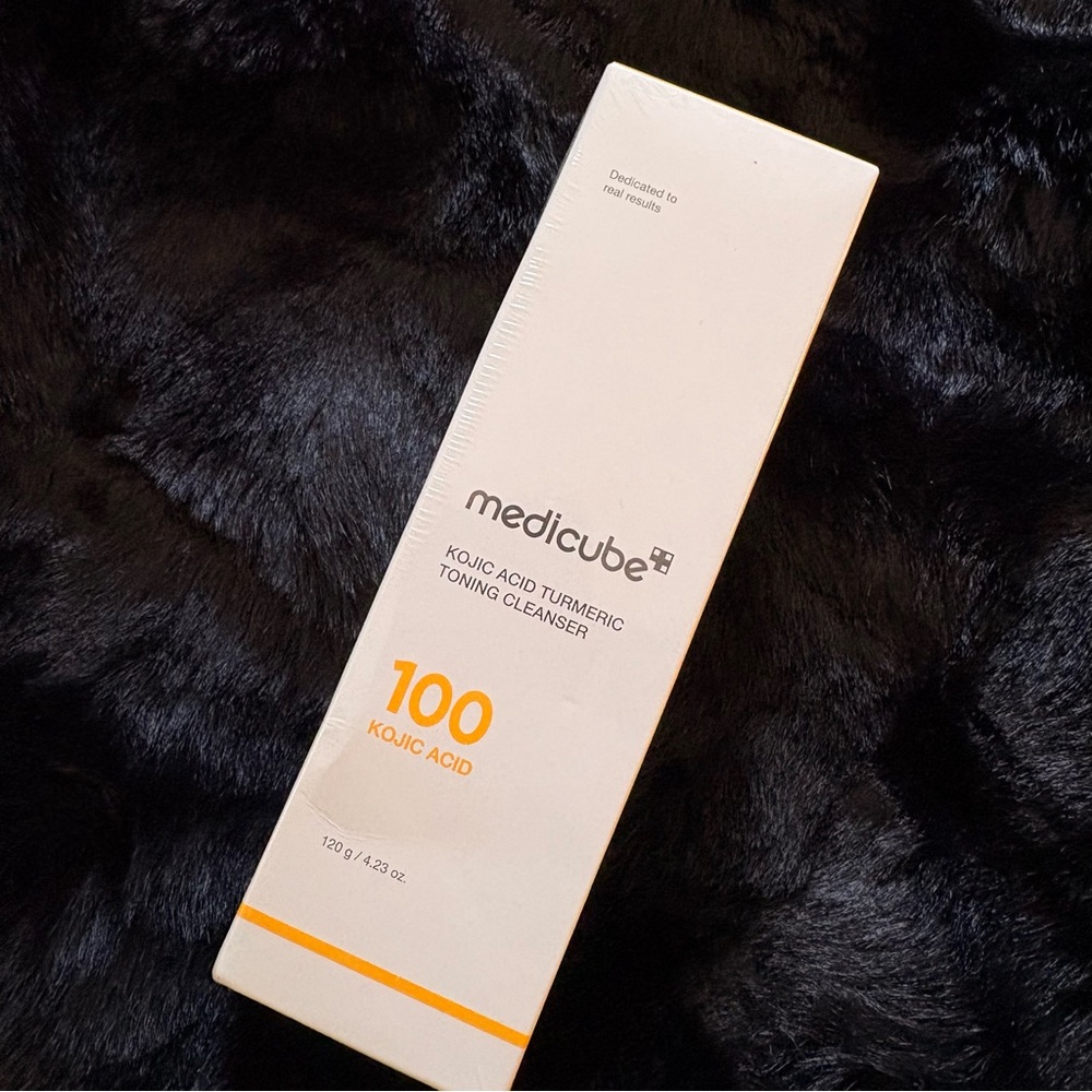 Medicube White and Orange Kojic Acid Turmeric Cleanser